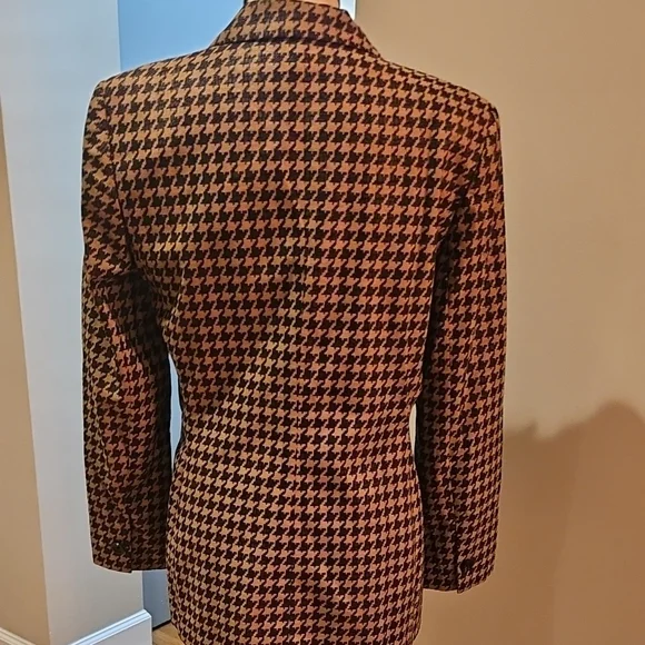 Harve Benard Black and Brown Houndstooth Blazer - Picture 3 of 4